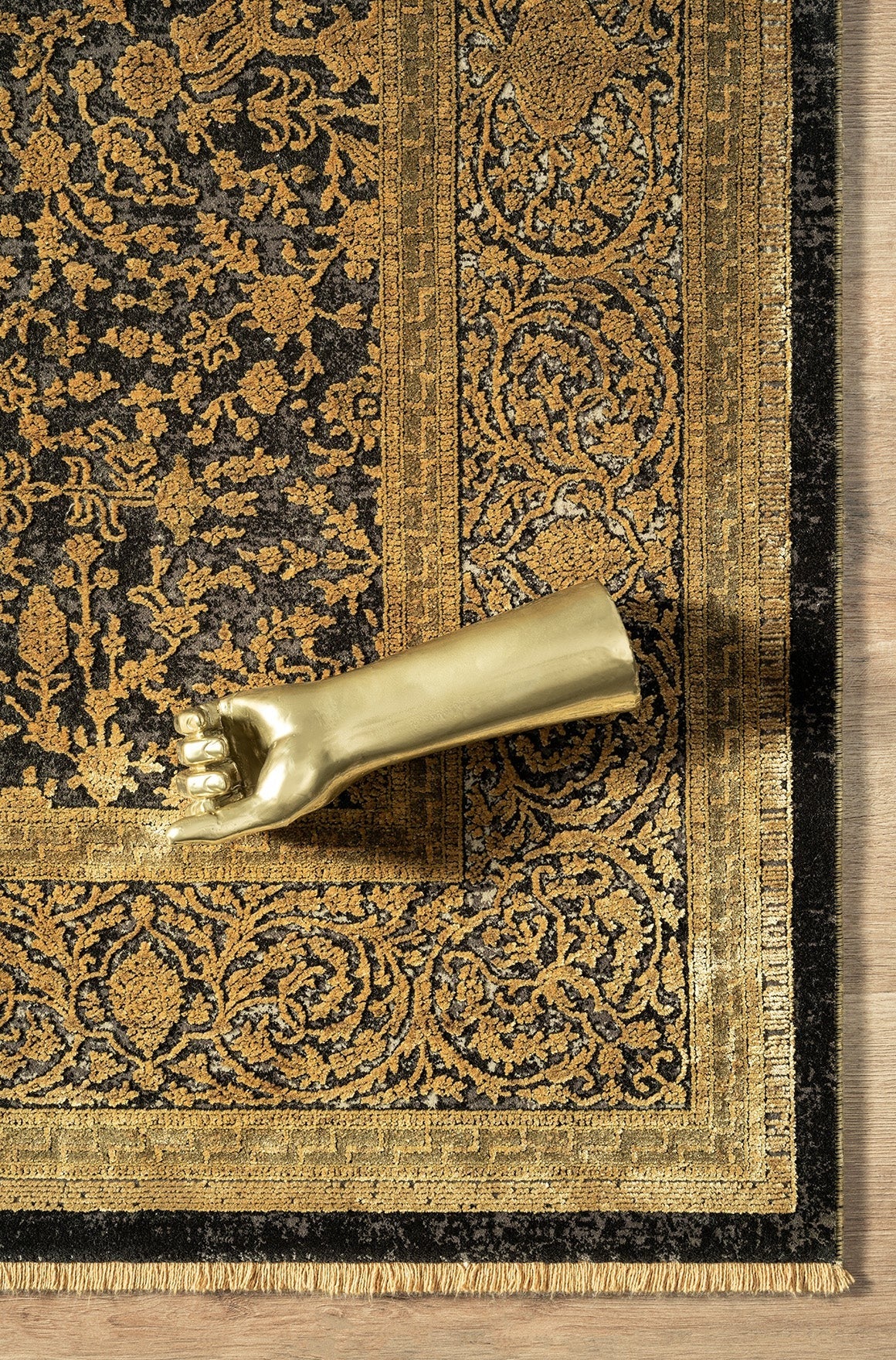 Muri Gold Medallion, Viscose Rug